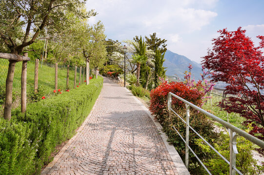 Die Falknerpromenade in Dorf Tirol