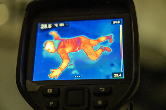 Termowizja - obraz z kamery termowizyjnej - zwłoki