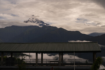 Obraz premium Stunning View to Machapuchare sacred mountain, from Napali Village in Dhampus, Pokhara, Nepal