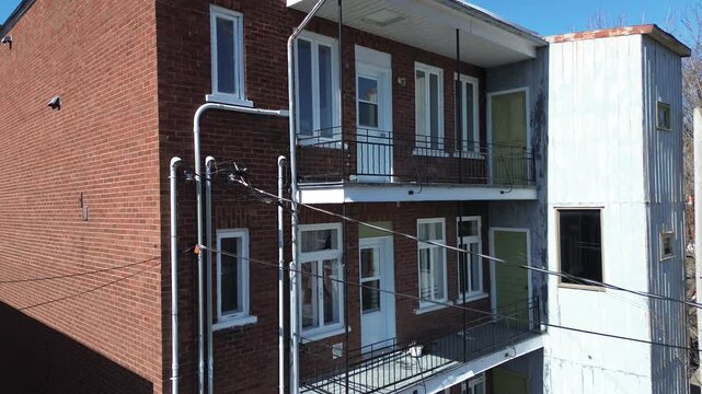 Un immeubles &agrave; logements a Qu/bec, Canada