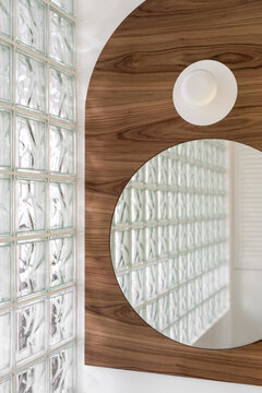 Apartment in contemporary style with glass blocks wall
