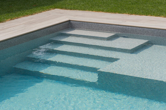 swimming pool ladder