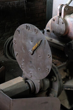 Retro Pressure Gauges With Weathered Casings Highlight Nostalgic Approach To Historical Measurement Practices