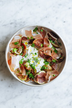  Burrata with figs and prosciutto