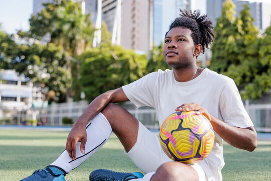 Young soccer player visualizing game