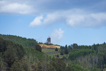 Fototapeta premium Old headframe in the mountains of Colorado