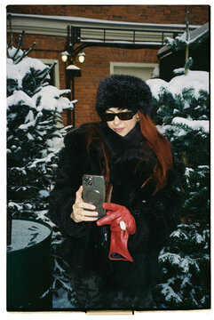 Woman making a selfie