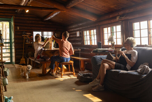 Maine Summer vacation Log Cabin 