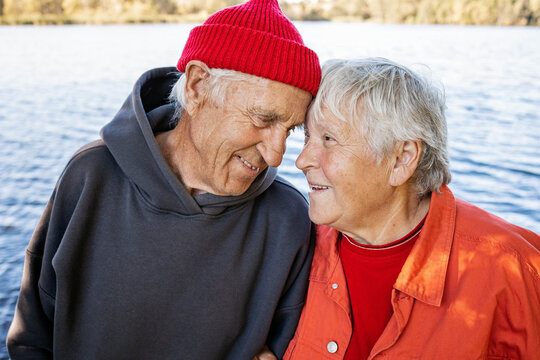 Lovers by the water.
