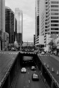 Bi-Level Traffic in Rosslyn