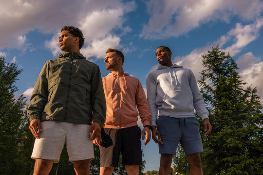 Multiethnic friends enjoying a workout in Madrid Rio