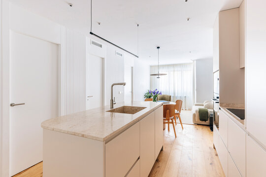 Modern Kitchen Island Perspective