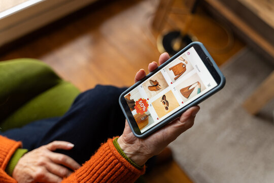 Senior woman online shop