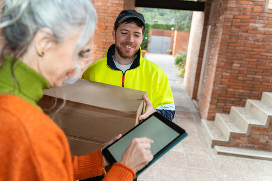 Courier delivering packages 
