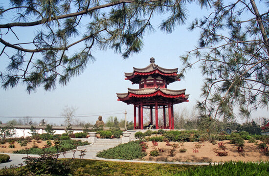 Peony Pavilion at Giant Wild Goose Pagoda, Xi&rsquo;an