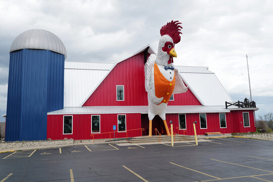 Great American Steak & Chicken House, Branson, Missouri, World's largest rooster, must-see Branson icon