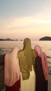 Sun hats at Sunset 