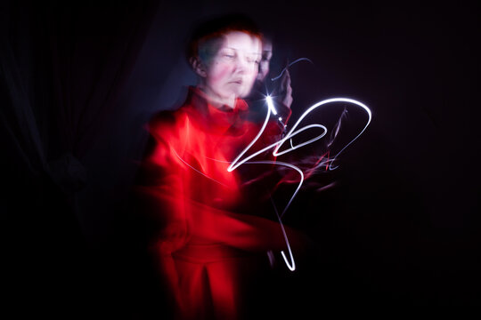 Light painting portraits in red 