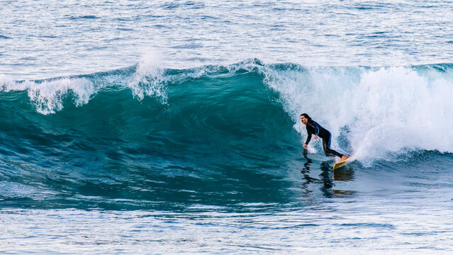 Carving Along Wave Face