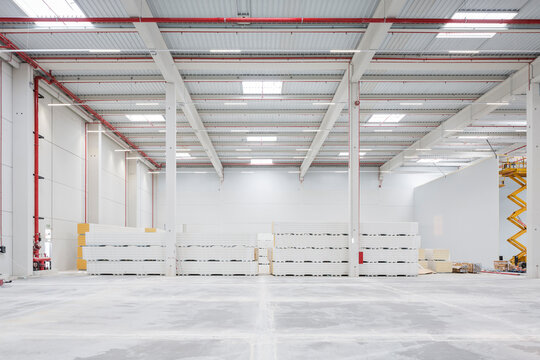 Sandwich panels for thermal insulation 