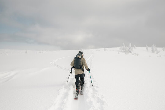 Ski touring in the Japanese mountains