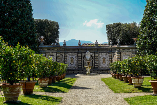 Complesso monumentale di Villa Reale di Marlia composto dalla bella residenza storica dove visse Elisa Baciocchi,sorella di Napoleone e dai lussurreggianti giardini. Lucca, Toscana, Italia


