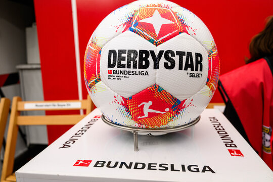 Official Bundesliga ball Derbystar by Select 