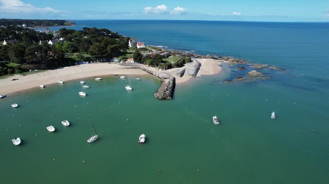 Toul'Ru beach and marina, Mesquer, France