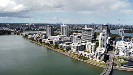Obraz premium Water front apartments in near the city