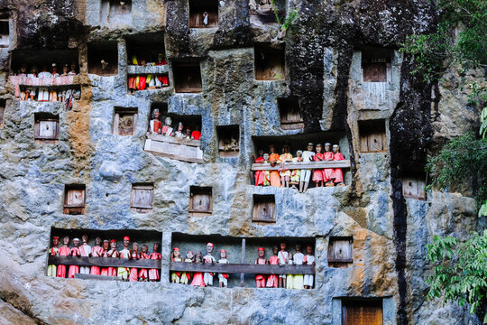 Lemo Rock Grave: Ancient Cliffside Burial Site and Tau-Tau Effigies of Tana Toraja