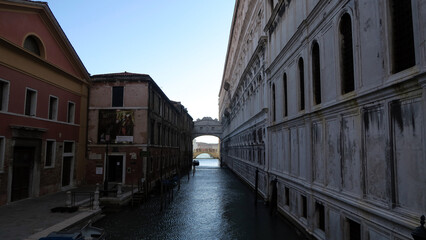 Naklejka premium Venice, Italy. The Bridge of Sighs (Italian: Ponte dei Sospiri, Venetian: Ponte de i Sospiri) is a enclosed bridge is made of white limestone