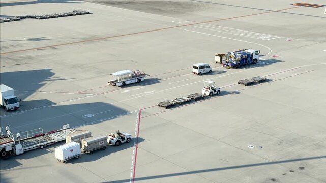 羽田空港 第3ターミナル 展望デッキから望む駐機場の風景