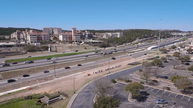 The Eilan Hotel is located right off major Interstate I-10 in the Northwest side of San Antonio close to the Rim shopping and La Cantera Mall. It's a major Texas luxury center with shopping and more.