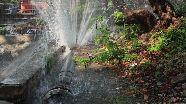 The HDPE water pipe cracked and leaked due to vibrations.