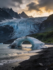 Obraz premium Majestic Glacier Wall with Crystal Clear Ice Blocks