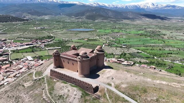 Vista del bonito castillo de la calahorra en el marquesado de Zenete, Espa&ntilde;a