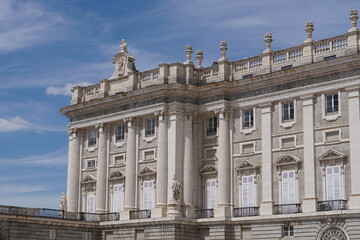 Obraz premium Royal Palace of Madrid Corner Facade with Blue Sky Spain