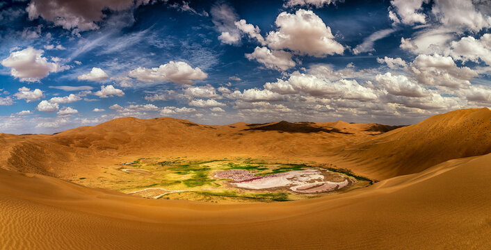 Badain Jaran desert. North China. Inner Mongolia. Gobi desert.