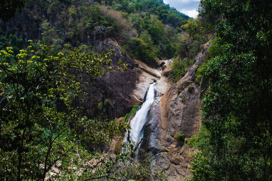 Dunhinda Falls is a famous travel destination in Sri Lanka