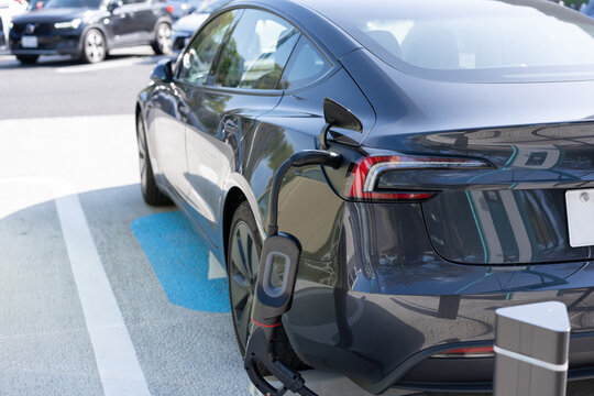 EV　チャージ　充電