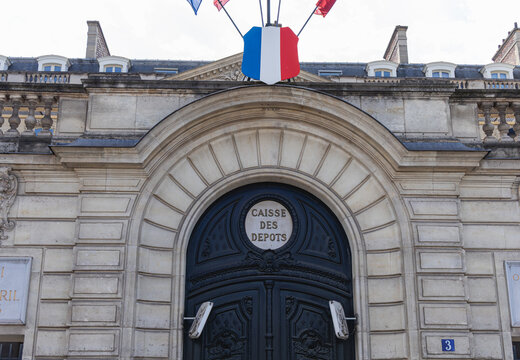 L'entr&eacute;e de la Caisse des D&eacute;p&ocirc;ts et Consignations en France le 18 avril 2026 - Paris, France.