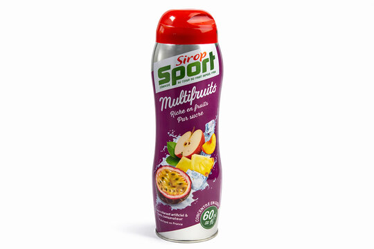bouteille de sirop multifruits sur un fond blanc de marque Sirop Sport