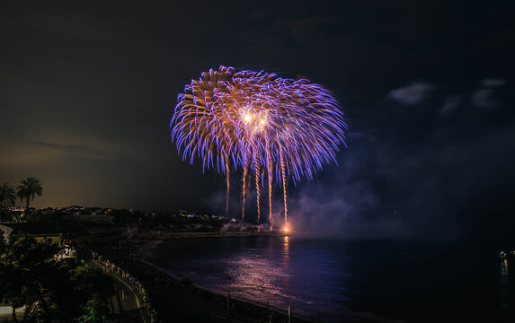 Concurso de fuegos artificiales en Tarragona