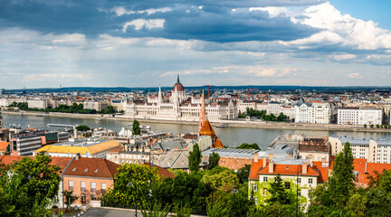 Obraz premium Amazing View Of The Danube And Historical Part Of Budapest From Fisherman's Bastion