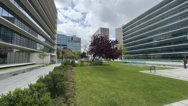 lisboa parque das na&ccedil;&otilde;es arquitectura