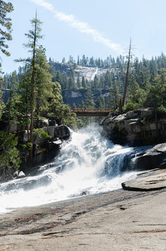 Footbridge over Vernal Falls in Yosemite National Park