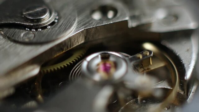 Old Classic Clock Works and automatic movement functioning
