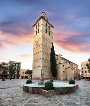 Mallorca, town Inca - Parish of Santa Maria la Major, baroque period, bell tower from the 16th-17th centuries, Balearic Islands, Spain, Europe