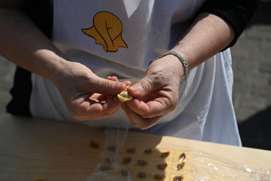 tortellini Bologna cappelletti emiliani cucina italiana