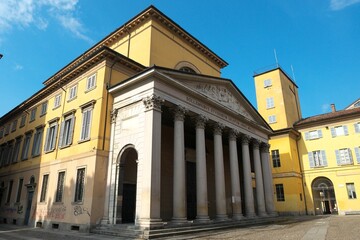 Obraz premium Pavia city village historic center square church